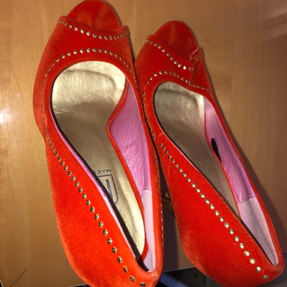 Heels - Picture 4 of 6